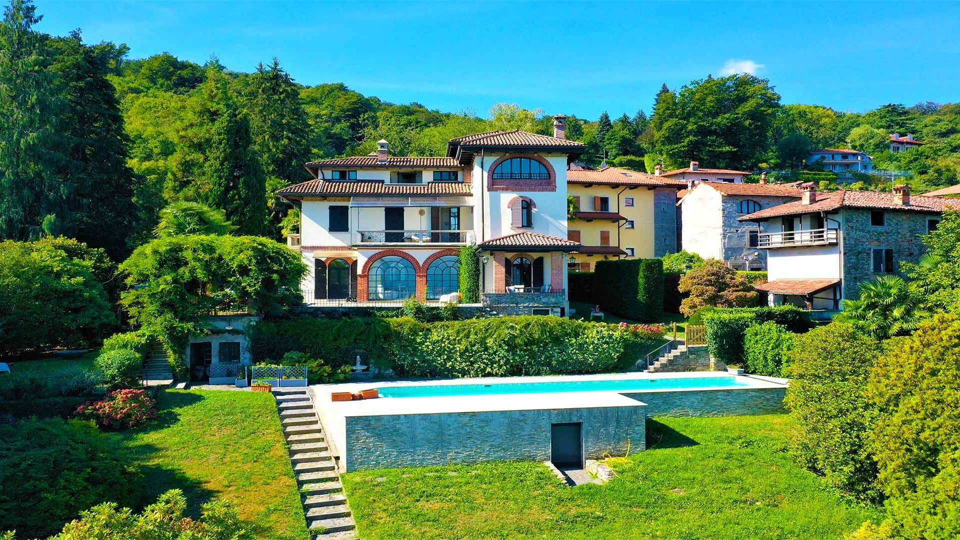 Villa в продажа для Stresa